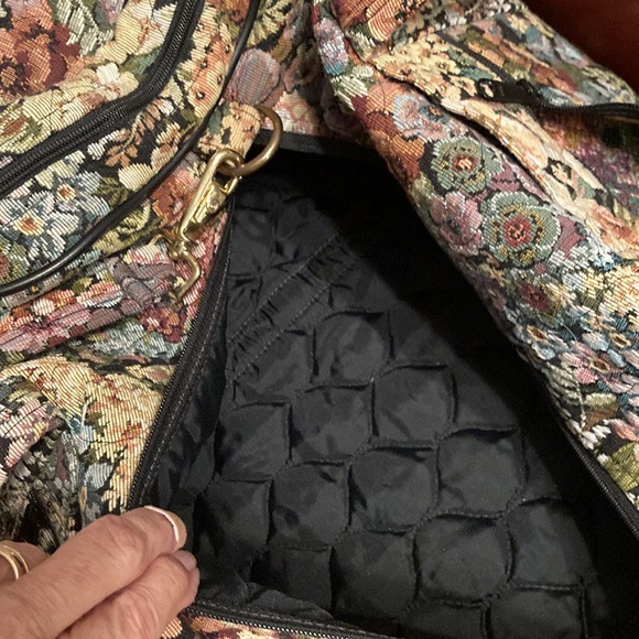 JENNIE VAUGHN DESIGN set of 3 floral heavy tapestry luggage. $330 - Picture 13 of 15